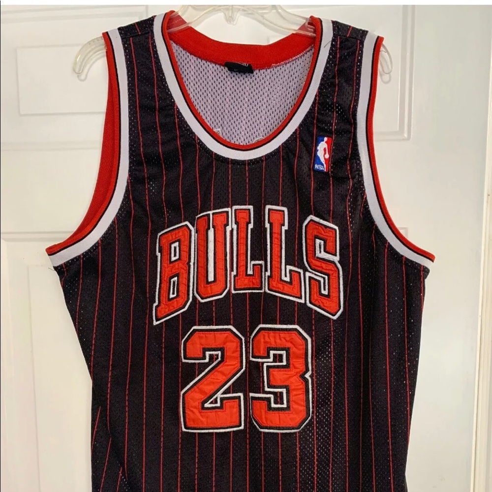 Nike Chicago Bulls Michael Jordan Sz 52 Jersey.
